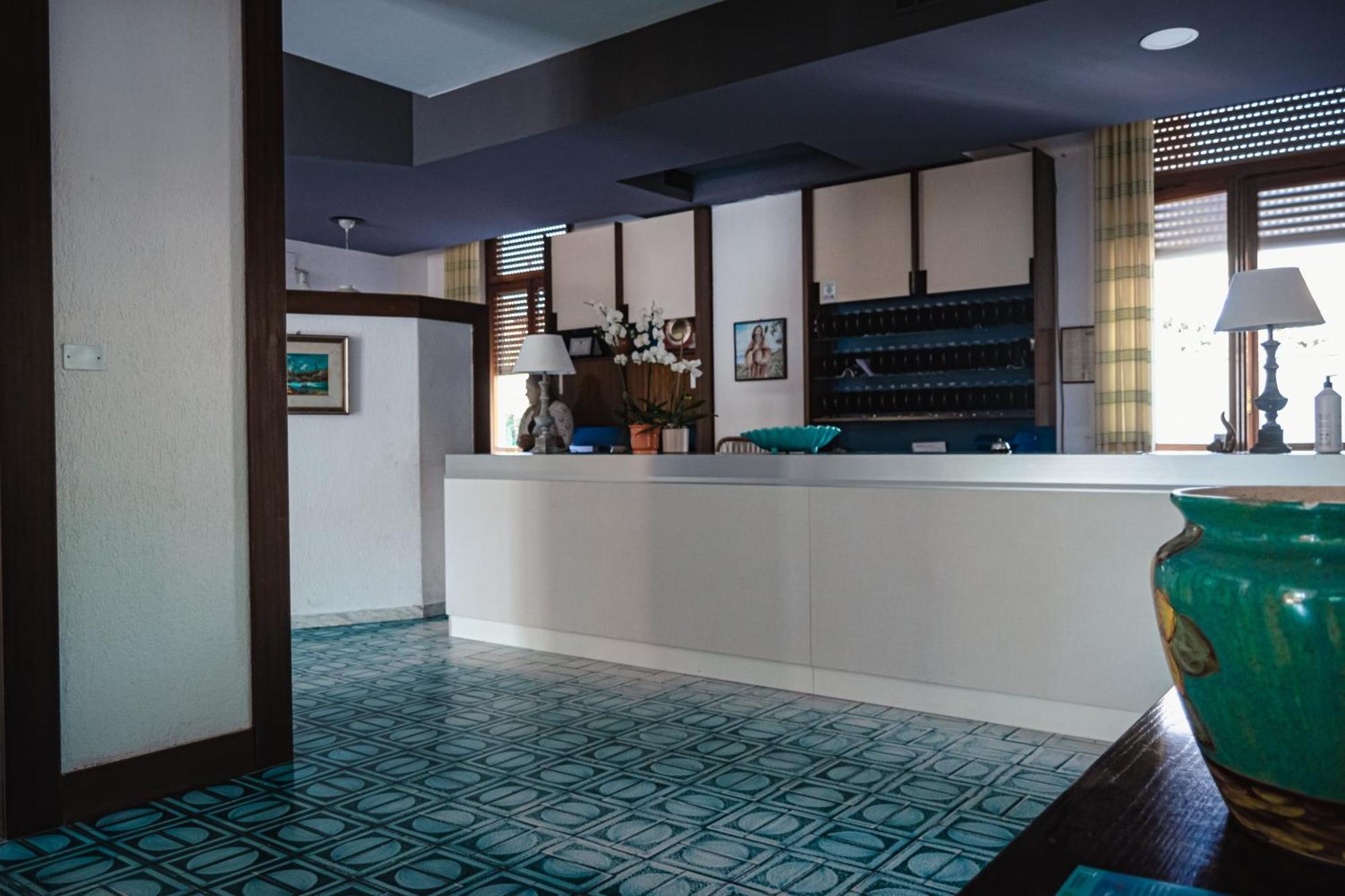 Hotel Mediterraneo Гуардия-Пьемонтезе Экстерьер фото